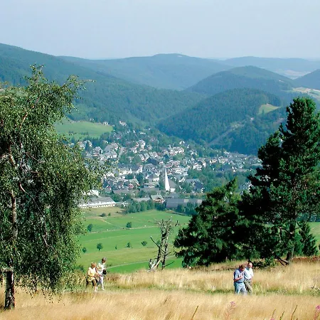 Komfort-fewo Schoener Platz Am Rathaus